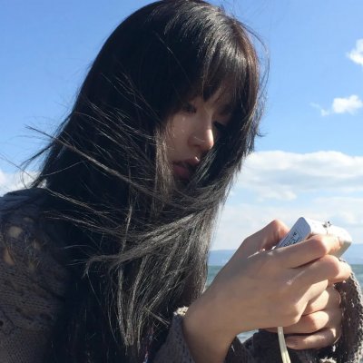 埃舍尔街的红色邮筒